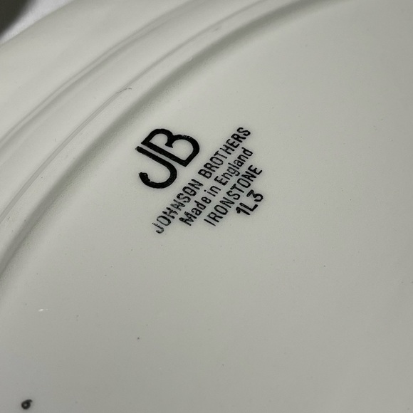 Johnson Brothers White and Blue Floral Oval Serving Plates. Vintage. Ironstone - Picture 2 of 5